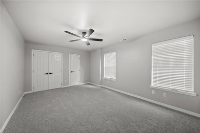 Welcome home to this beautifully updated 5-bedroom, 4-bath - photo 33