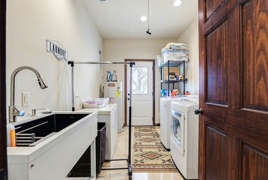 Premium Unrestricted 33-acre Bandera County Lake House estate - photo 42