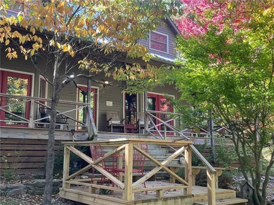 The Buffalo River Farmhouse is currently a successful nightly - photo 3