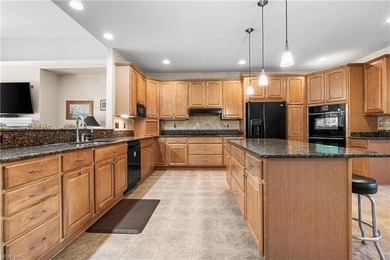 A truly exceptional offering in the sought-after Lagomar - photo 7