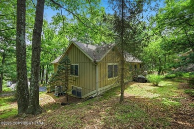 Large mountain lodge offering the perfect blend of four-season - photo 3
