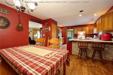 PEACEFUL, PRIVATE COUNTRY SETTING ON 1.2 ACRES IN POCA! THIS - photo 14