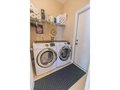 Welcome home to this beautifully maintained 3-bedroom, 2-bath - photo 14