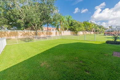 Welcome home to this beautifully maintained 3-bedroom, 2-bath - photo 16