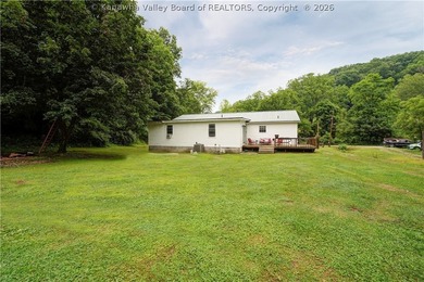 PEACEFUL, PRIVATE COUNTRY SETTING ON 1.2 ACRES IN POCA! THIS - photo 27