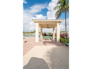 Welcome home to this beautifully maintained 3-bedroom, 2-bath - photo 28