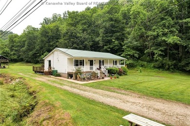 PEACEFUL, PRIVATE COUNTRY SETTING ON 1.2 ACRES IN POCA! THIS - photo 30