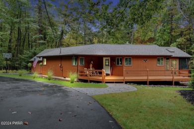 Lake Wallenpaupack Home For Sale in Greentown Pennsylvania