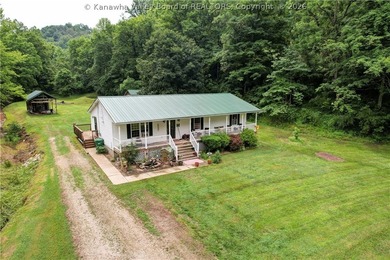 PEACEFUL, PRIVATE COUNTRY SETTING ON 1.2 ACRES IN POCA! THIS - photo 32