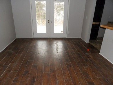 Solid 3-bedroom 2-full bath home with newer electric, newer - photo 4