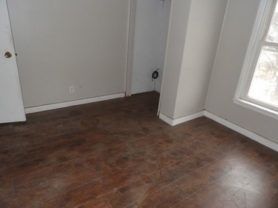 Solid 3-bedroom 2-full bath home with newer electric, newer - photo 8