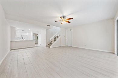 Welcome to Tuscany at Abacoa, where modern style, comfort, and - photo 8