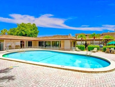 BEAUTIFUL 2/2 WITH WATER AND GOLF VIEWS, CONDO LUXURY TOTALLY