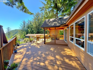 Ocean View Delight! Perched near the top of Whaleshead Beach - photo 13