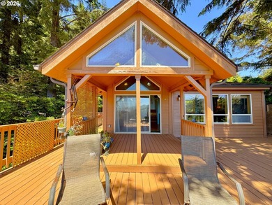 Ocean View Delight! Perched near the top of Whaleshead Beach - photo 15