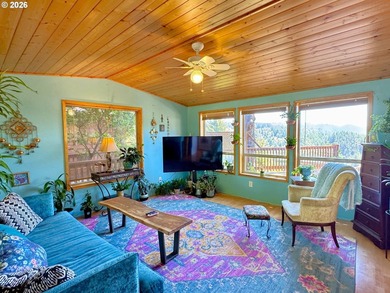 Ocean View Delight! Perched near the top of Whaleshead Beach - photo 17