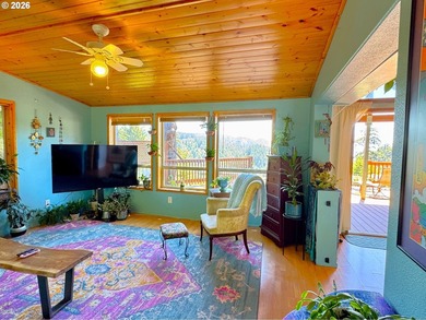 Ocean View Delight! Perched near the top of Whaleshead Beach - photo 18