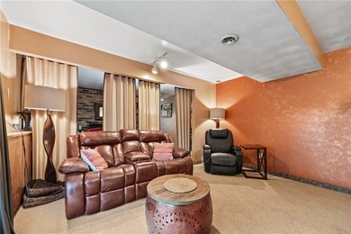 OPEN HOUSE CANCELLED!! AMAZING SPACE!! LOTS OF OPTIONS! Country - photo 23