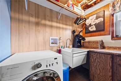 OPEN HOUSE CANCELLED!! AMAZING SPACE!! LOTS OF OPTIONS! Country - photo 28