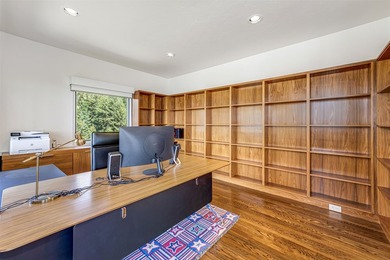 Simply Grand. This waterfront wonder is perched like an eagle - photo 28