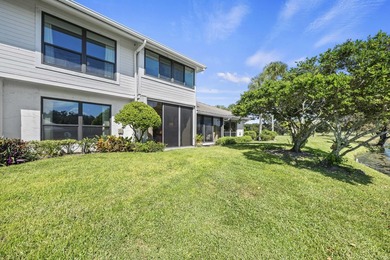 Spacious lakefront golf villa with 3 bedrooms, 2.5 bathrooms - photo 31