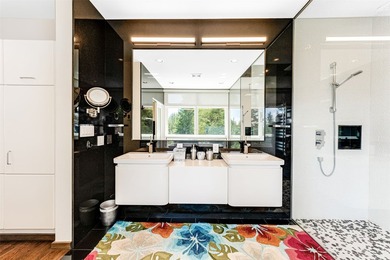 Simply Grand. This waterfront wonder is perched like an eagle - photo 32
