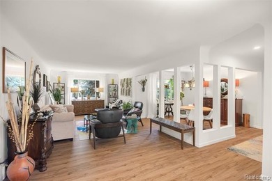 **OPEN HOUSE, Saturday, June 20th, 12-2** Step into a home that - photo 7