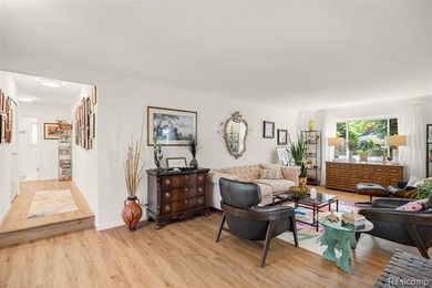 **OPEN HOUSE, Saturday, June 20th, 12-2** Step into a home that - photo 8