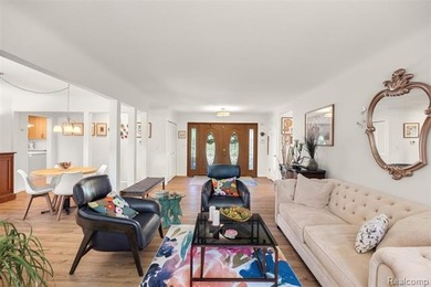 **OPEN HOUSE, Saturday, June 20th, 12-2** Step into a home that - photo 10