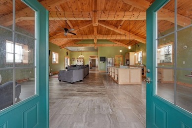 Welcome to 2649 Wildwood Rd, a private cabin-style retreat - photo 4