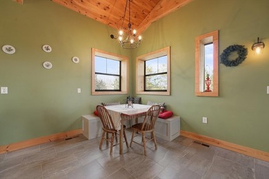 Welcome to 2649 Wildwood Rd, a private cabin-style retreat - photo 5