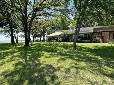 Cedar Creek Lake Home For Sale in Gun Barrel City Texas