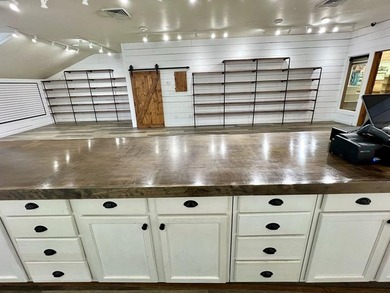 A low-cost entry into retail real estate in a proven tourist - photo 5