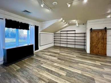 A low-cost entry into retail real estate in a proven tourist - photo 8
