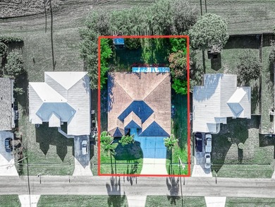 Spacious and well-designed 4-bedroom, 3-bath home with a 3-car - photo 3