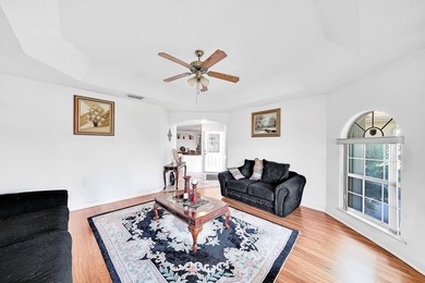 Spacious and well-designed 4-bedroom, 3-bath home with a 3-car - photo 6