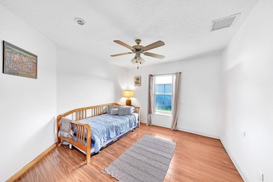 Spacious and well-designed 4-bedroom, 3-bath home with a 3-car - photo 8
