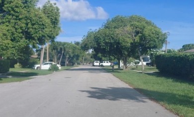 Auction property being sold as-is with no interior access - photo 3