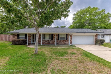 Come explore this well-maintained single-family brick home - photo 1