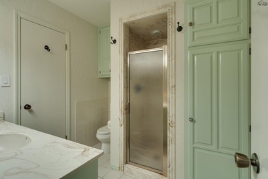 Tucked on a corner lot in Midwestern Park, this 4-bed, 3-bath - photo 26