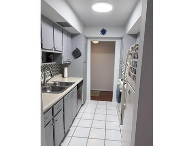 This gem is located close to popular downtown Clematis St - photo 30
