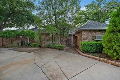 Tucked on a corner lot in Midwestern Park, this 4-bed, 3-bath - photo 37