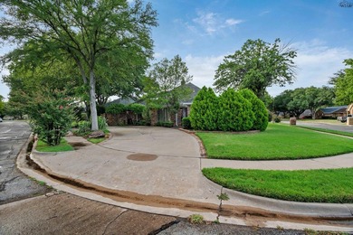 Tucked on a corner lot in Midwestern Park, this 4-bed, 3-bath - photo 38