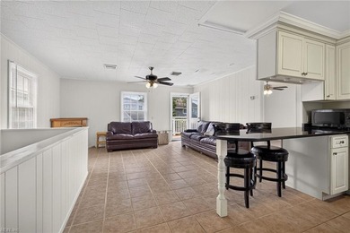 Cute 2 BR - 2 Bath Beach Cottage. Short distance to - photo 8