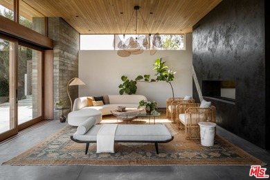 A new contemporary, this Point Dume residence designed by - photo 10