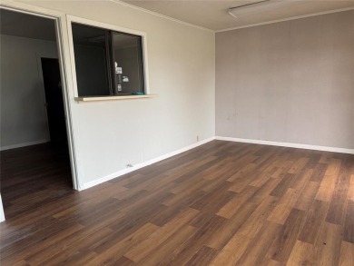 Prime Commercial Space Near Medical Hub - Ideal for Healthcare