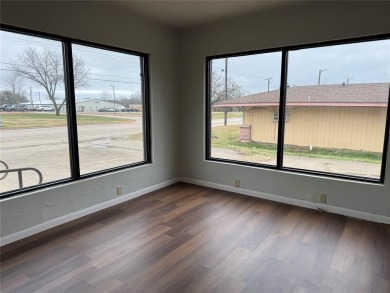 Prime Commercial Space Near Medical Hub - Ideal for Healthcare