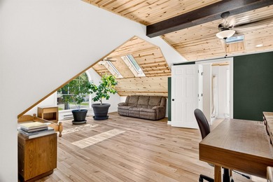 Three bedroom, two bath home located on the top of a hill - photo 27