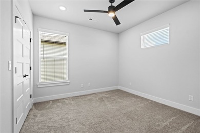 Soaring vaulted ceilings with wood beams, gas log fireplace & - photo 31