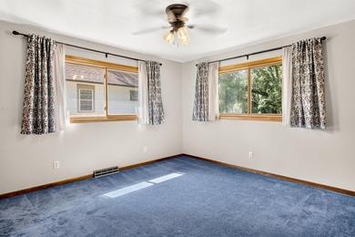Three bedroom, two bath home located on the top of a hill - photo 42